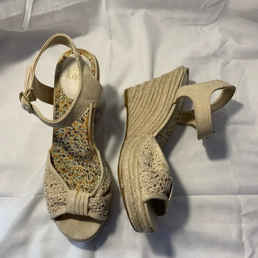 Hot Kiss Crochet Lace & Canvas Espadrilles